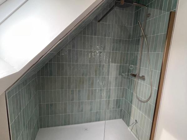 Totaalproject zolder Waregem, Totale zolderinrichting te Waregem, Maatmeubilair Waregem, Oostrozebeke, Tielt, Vichte, Avelgem, Wielsbeke, Deinze, Nazareth, Maatkasten Waregem, Deinze, Schrijnwerker Waregem, Deinze, Wakken
