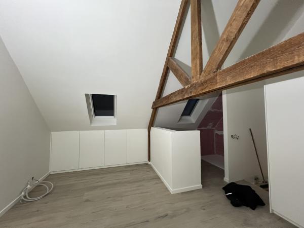 Totaalproject zolder Waregem, Totale zolderinrichting te Waregem, Maatmeubilair Waregem, Oostrozebeke, Tielt, Vichte, Avelgem, Wielsbeke, Deinze, Nazareth, Maatkasten Waregem, Deinze, Schrijnwerker Waregem, Deinze, Wakken