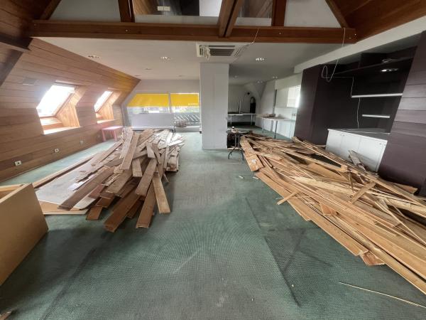 totaalinrichting, totaal renovatie, kantoor ombouwen tot appartement, afwerkingsbedrijf te Waregem, Gyprocwerken, valse wanden, vloeren, stijlwanden, valse plafonds te Waregem, Zulte, Olsene, Deinze, Nazareth, Machelen, Grammene, Oeselgem, Sint-Baafs-Vijve, Sint-Eloois-Vijve, Wielsbeke, Vichte, Anzegem, Tiegem, Ingooigem