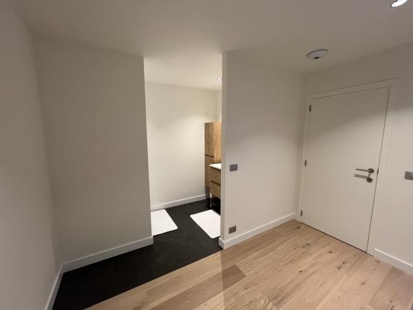 totaalinrichting, totaal renovatie, kantoor ombouwen tot appartement, afwerkingsbedrijf te Waregem, Gyprocwerken, valse wanden, vloeren, stijlwanden, valse plafonds te Waregem, Zulte, Olsene, Deinze, Nazareth, Machelen, Grammene, Oeselgem, Sint-Baafs-Vijve, Sint-Eloois-Vijve, Wielsbeke, Vichte, Anzegem, Tiegem, Ingooigem
